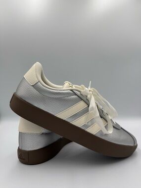 Adidas VL Court 3.0, Silver metallic, women’s size 9.5, JQ7315